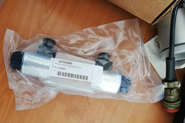 Obm Elektronik, Ankara Elektronik, OBM, İş Makinesi Beyin Tamiri, İş Makinesi Elektronik Kart Tamiri, İş Makinesi Gösterge Ve Monitör Paneli Tamiri, Asfalt Makinaları Elektronik Kart Tamiri, İş Makinaları Elektronik Servisi, Finişer Elektronik Kart Tamiri, Finişer Duyarga Tamiri, Finişer Kumanda Tamiri, Asfalt Makinaları Elektronik Servisi, Üst Yapı Yol Makinaları Elektrik Elektronik Servisi, Finişer, Vögele, Moba, Konkasör